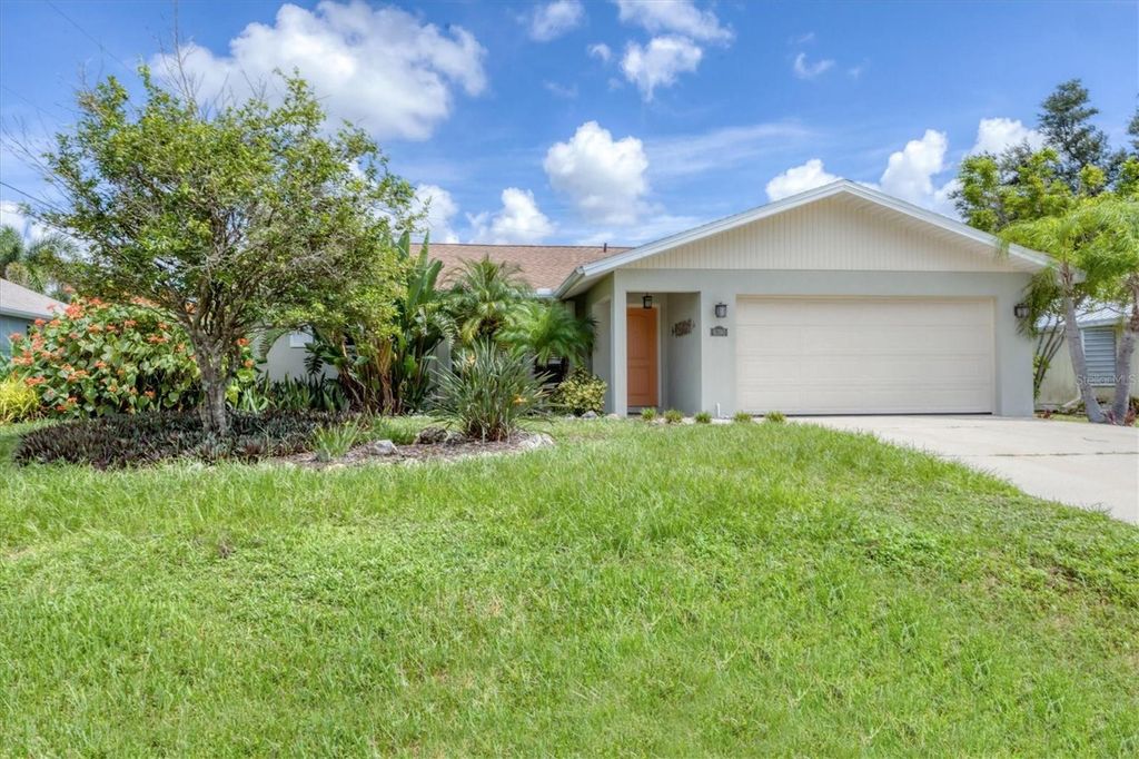 Photo of 9390 Heartwellville Avenue, Englewood, FL 34224 (MLS # N6140060)