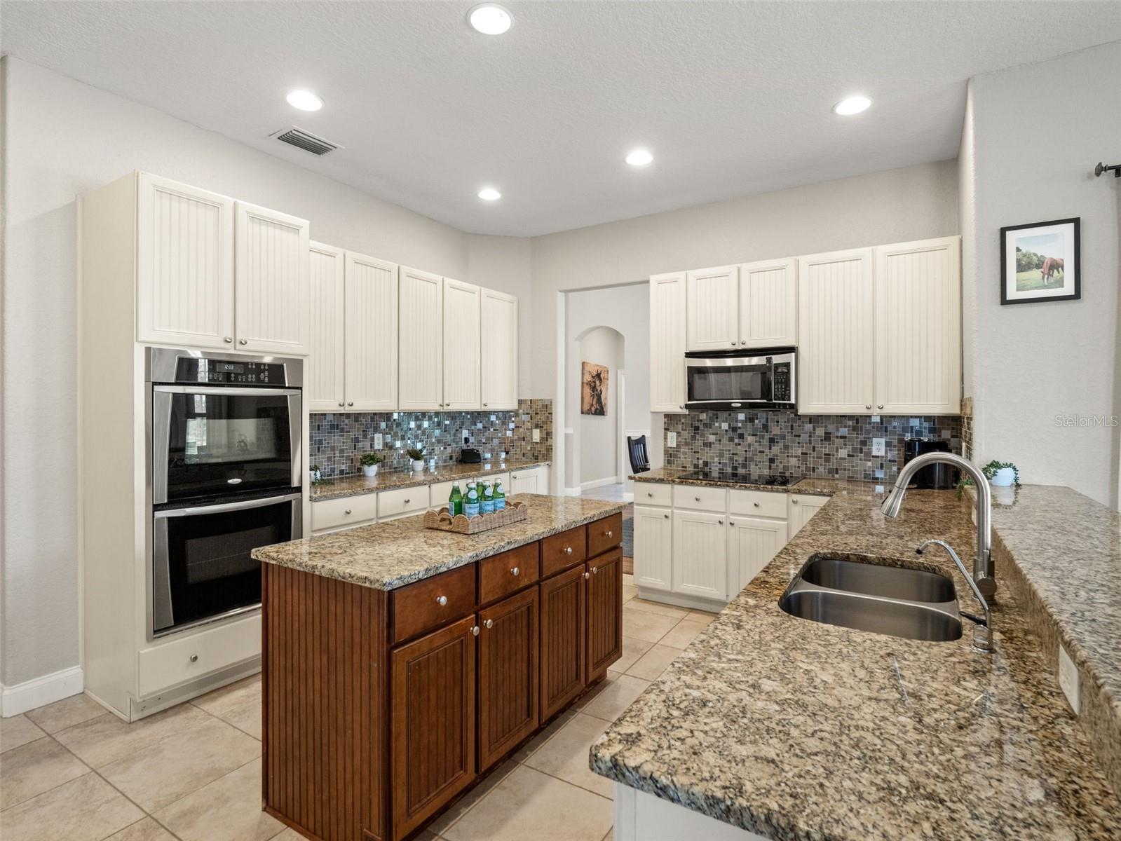 WEDGEFIELD/ ROCKET CITY - Residential