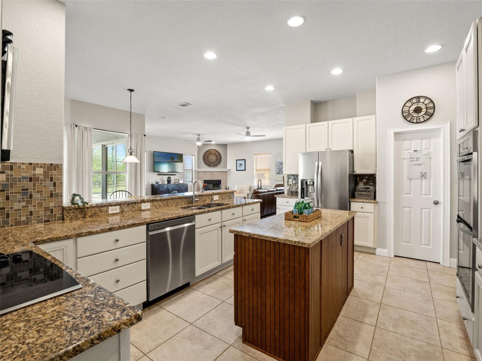 WEDGEFIELD/ ROCKET CITY - Residential