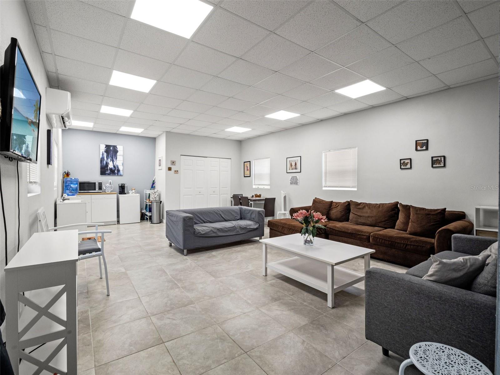 WEDGEFIELD/ ROCKET CITY - Residential