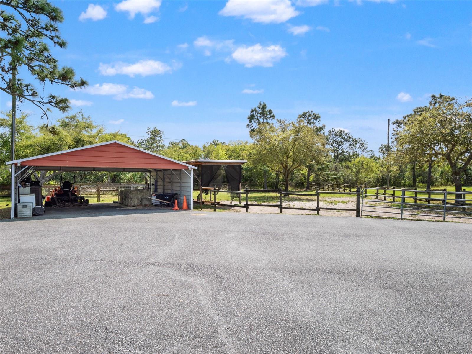 WEDGEFIELD/ ROCKET CITY - Residential