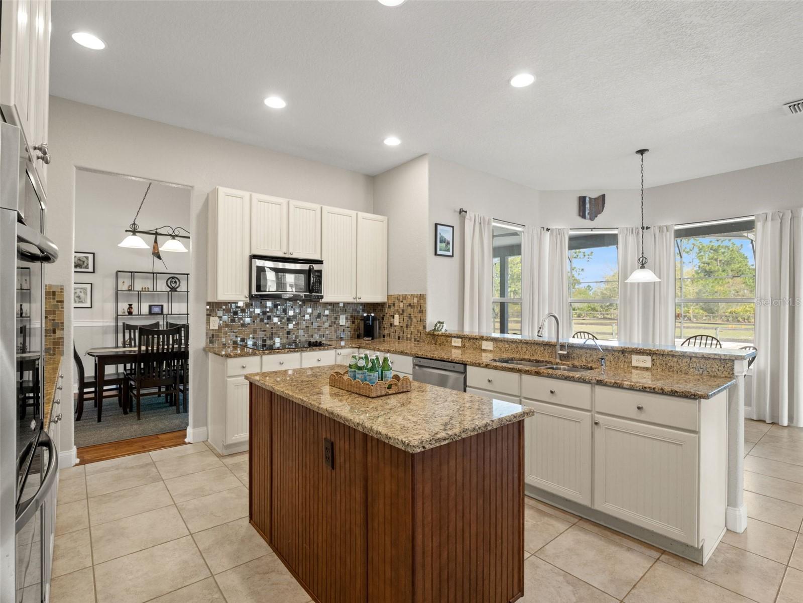 WEDGEFIELD/ ROCKET CITY - Residential