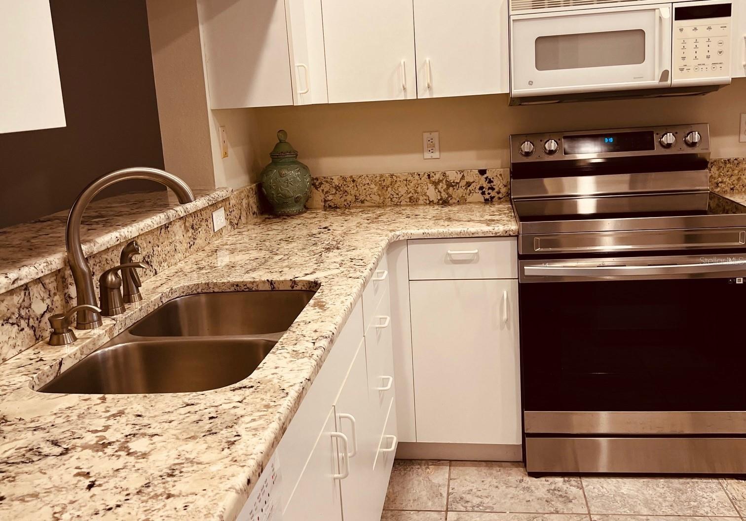 STONEYBROOK CLUBSIDE SOUTH 3 - Residential Lease