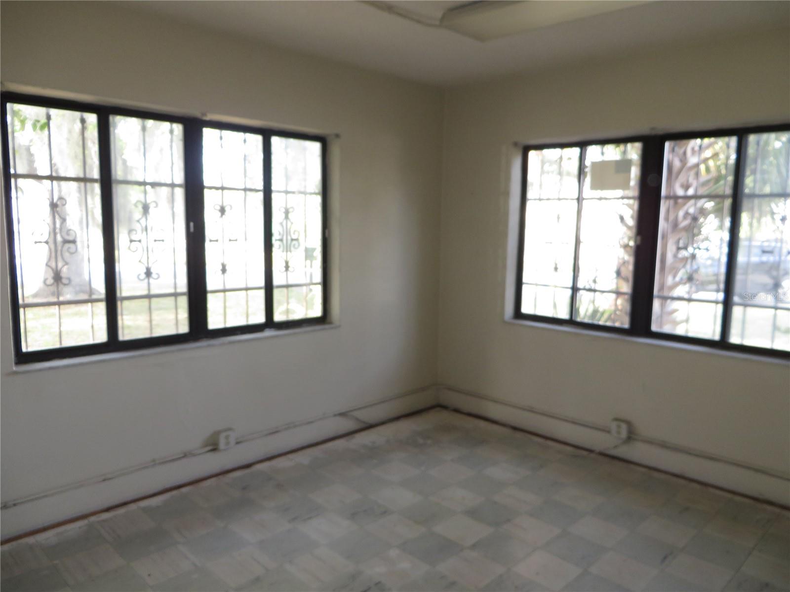 SEQUOIA HOMES - Commercial Sale