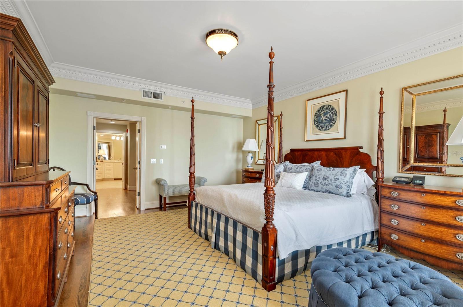 RENAISSANCE AT LAKE IVANHOE CONDO - Residential