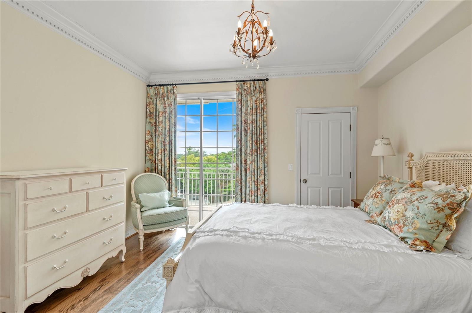 RENAISSANCE AT LAKE IVANHOE CONDO - Residential