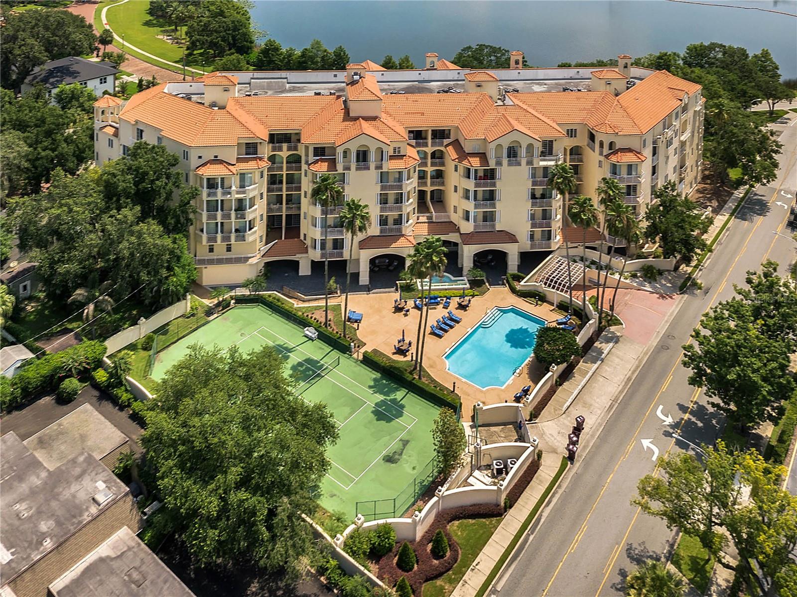 RENAISSANCE AT LAKE IVANHOE CONDO - Residential