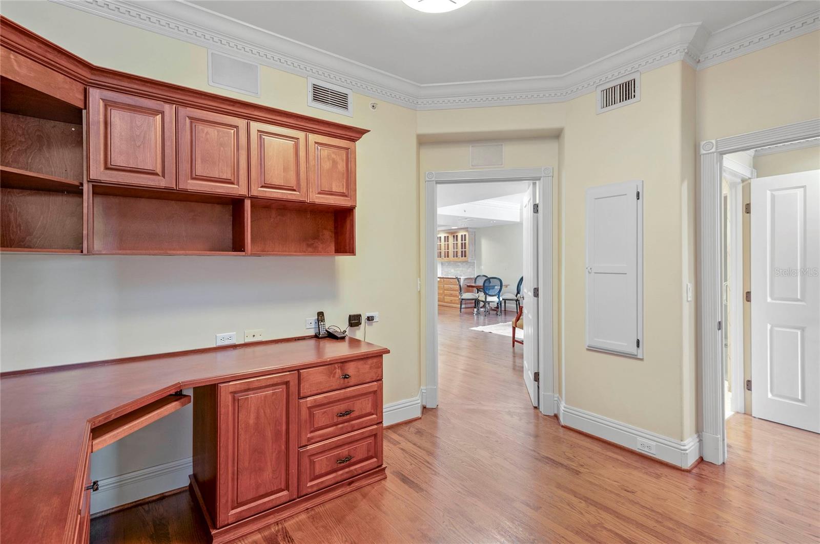 RENAISSANCE AT LAKE IVANHOE CONDO - Residential