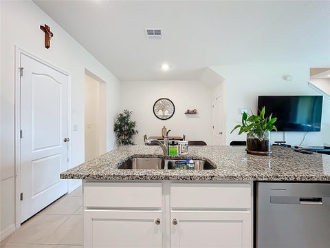 Tiny photo for 965 Lido Drive, Howey In The Hills, FL 34737 (MLS # S5153183)