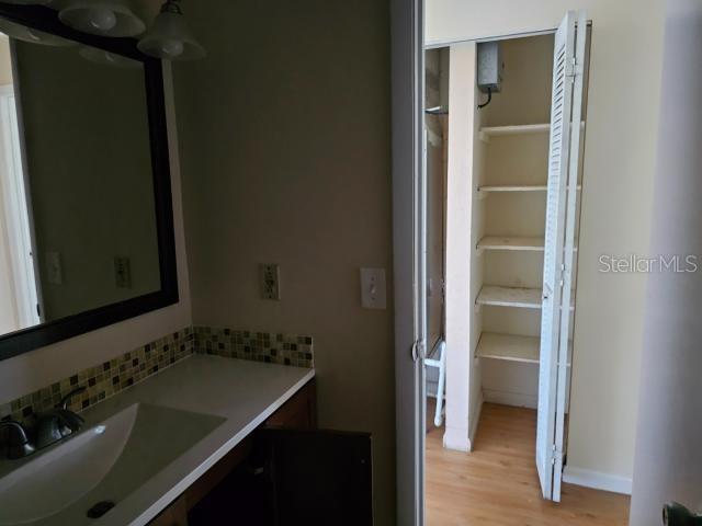 OAK PARK SUB - Residential