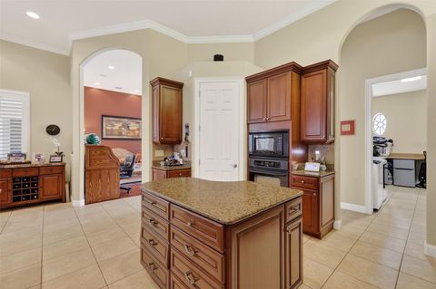 Tiny photo for 2007 Country Club Drive, Eustis, FL 32726 (MLS # G5109252)