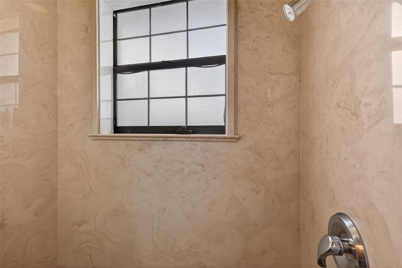 MOUNTAIN LAKE ESTATES BY LUDECKE - Residential