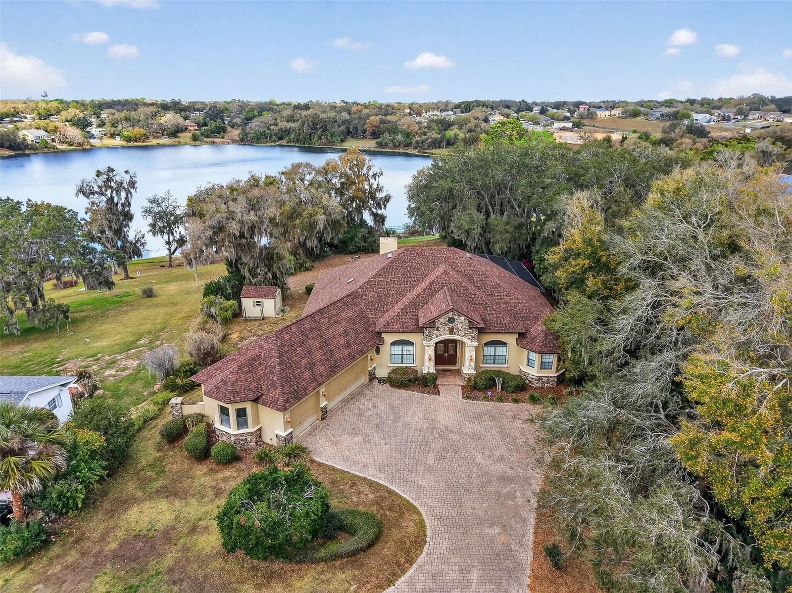 MOUNTAIN LAKE ESTATES BY LUDECKE - Residential