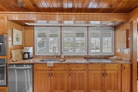 Tiny photo for 1830 SE 3rd Court, Crystal River, FL 34429 (MLS # G5117218)
