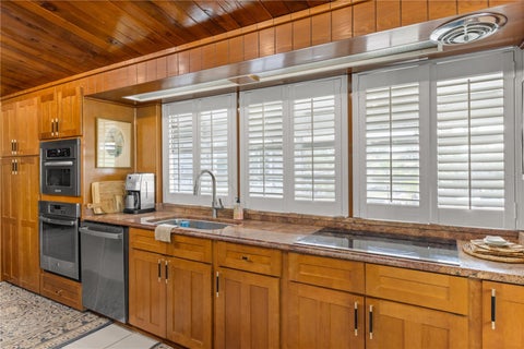 Tiny photo for 1830 SE 3rd Court, Crystal River, FL 34429 (MLS # G5117218)