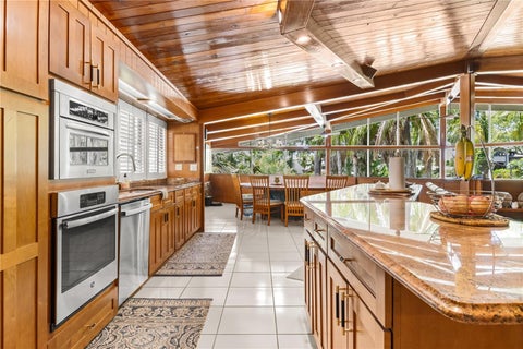 Tiny photo for 1830 SE 3rd Court, Crystal River, FL 34429 (MLS # G5117218)