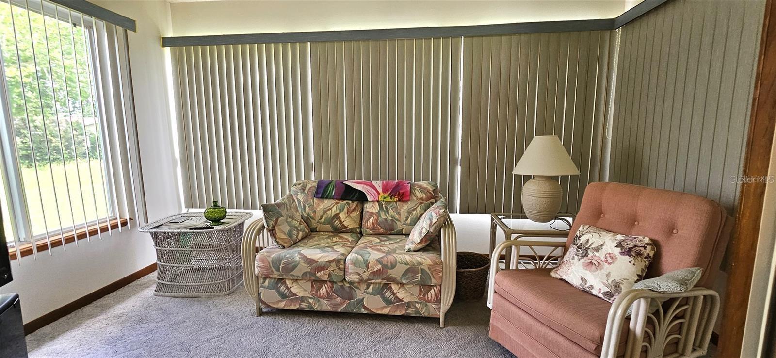 PALM CAY UN 02 & REPLAT/TRACTS - Residential