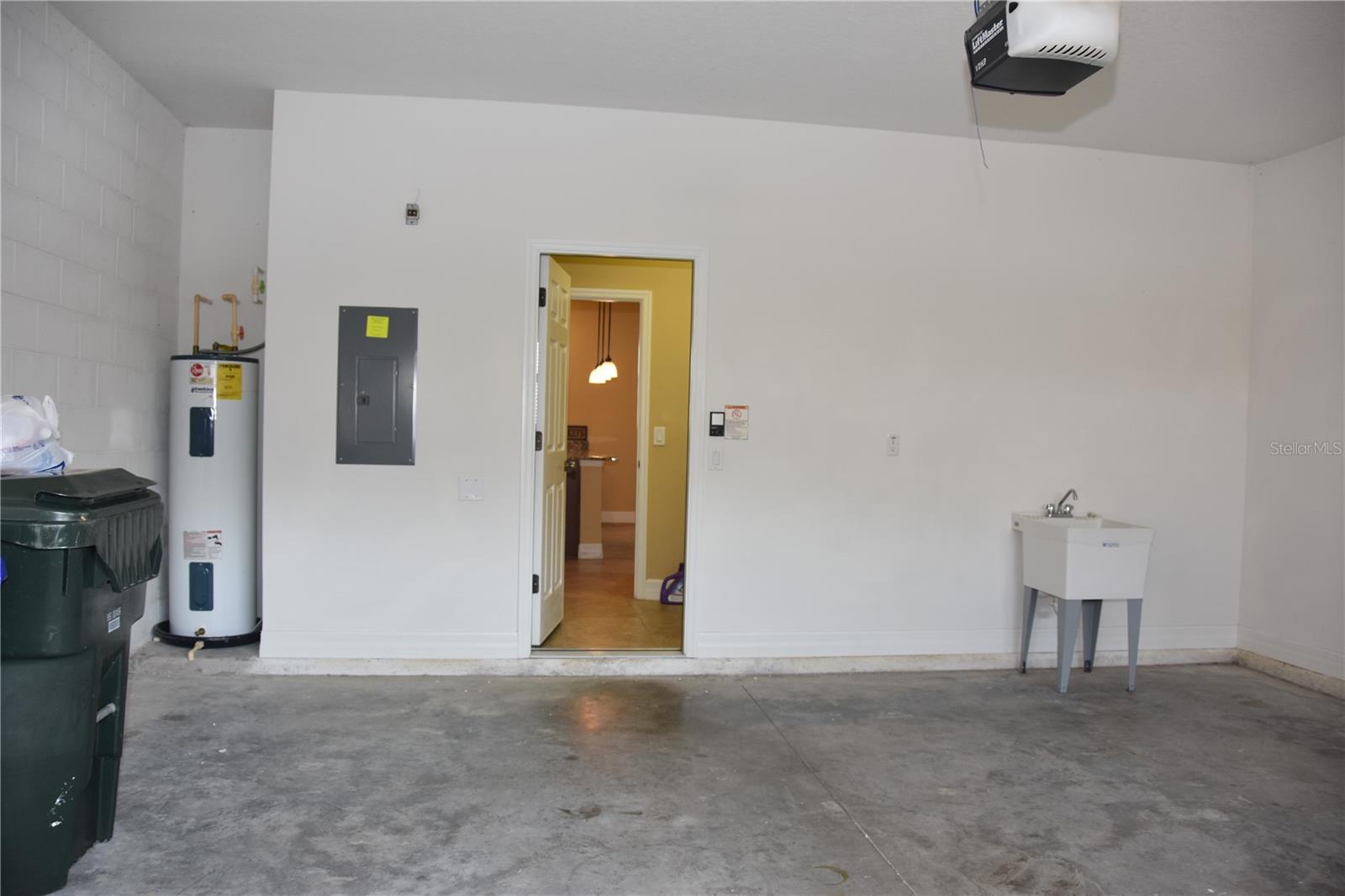 VILLAGES  AT BRIDGEWATER VILLAGE 02 - Residential Lease