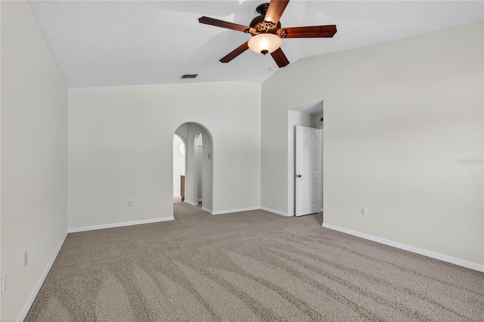 HILLCREST/LK NETTIE - Residential