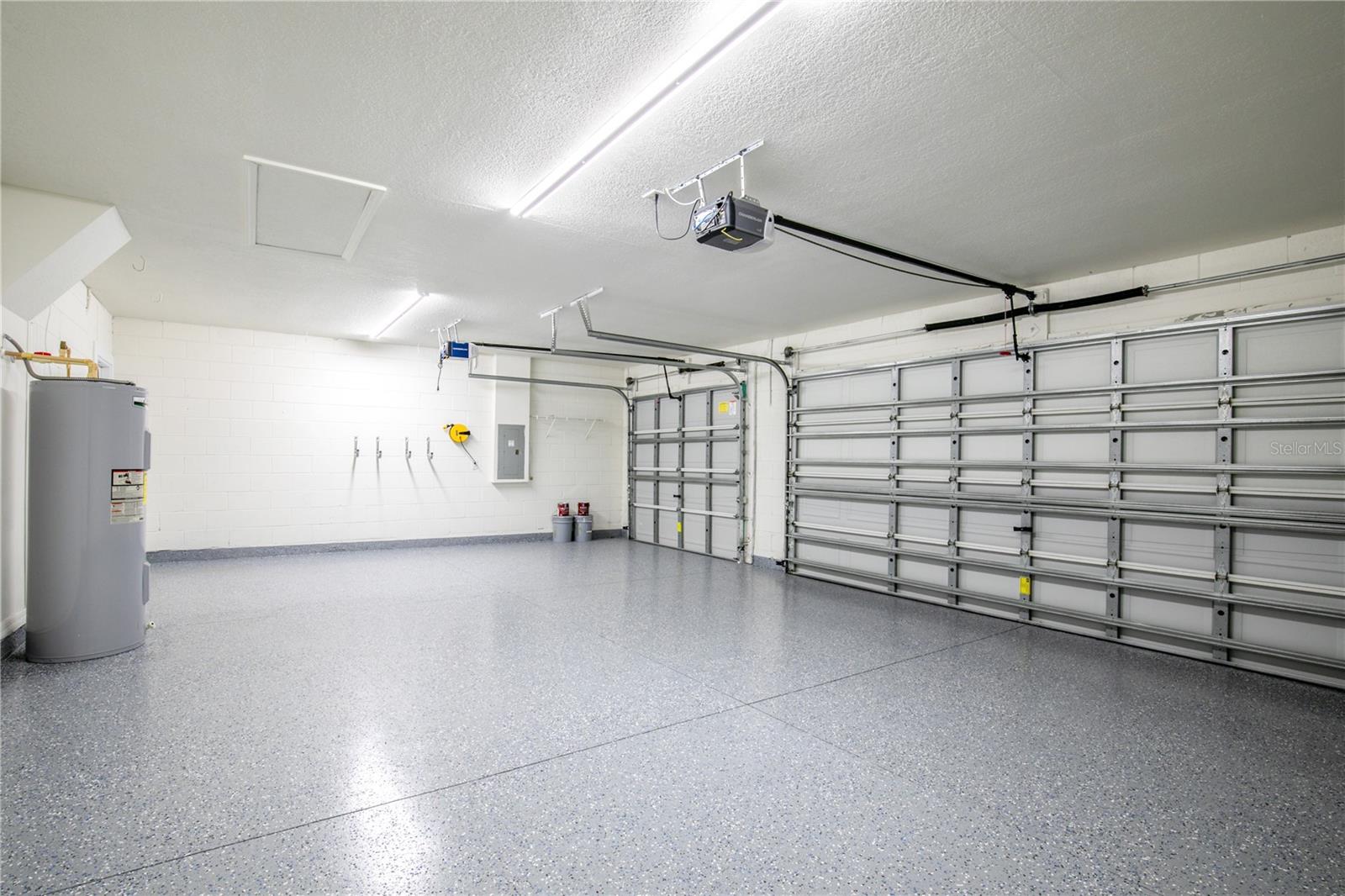 HILLCREST/LK NETTIE - Residential