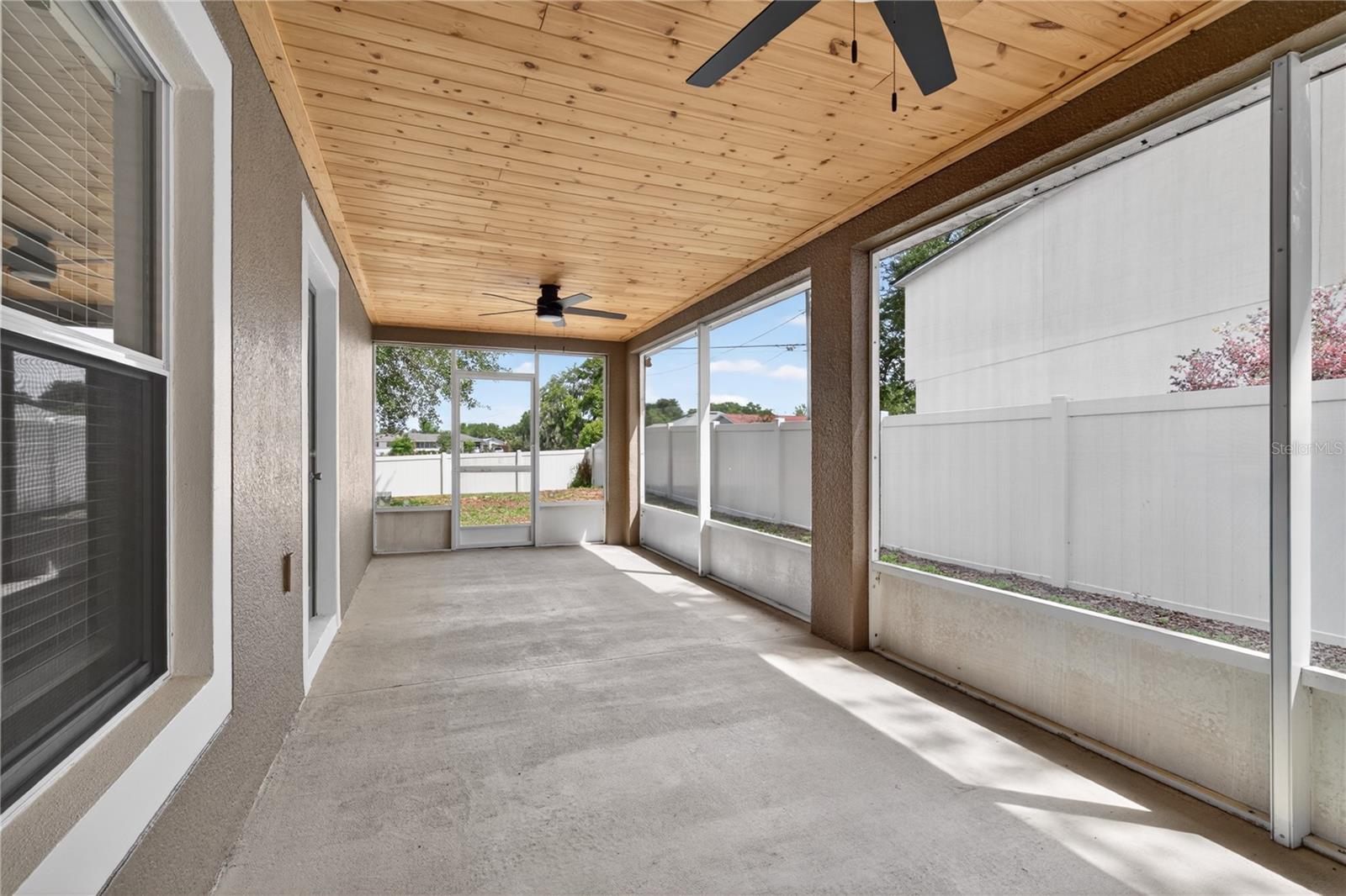 HILLCREST/LK NETTIE - Residential