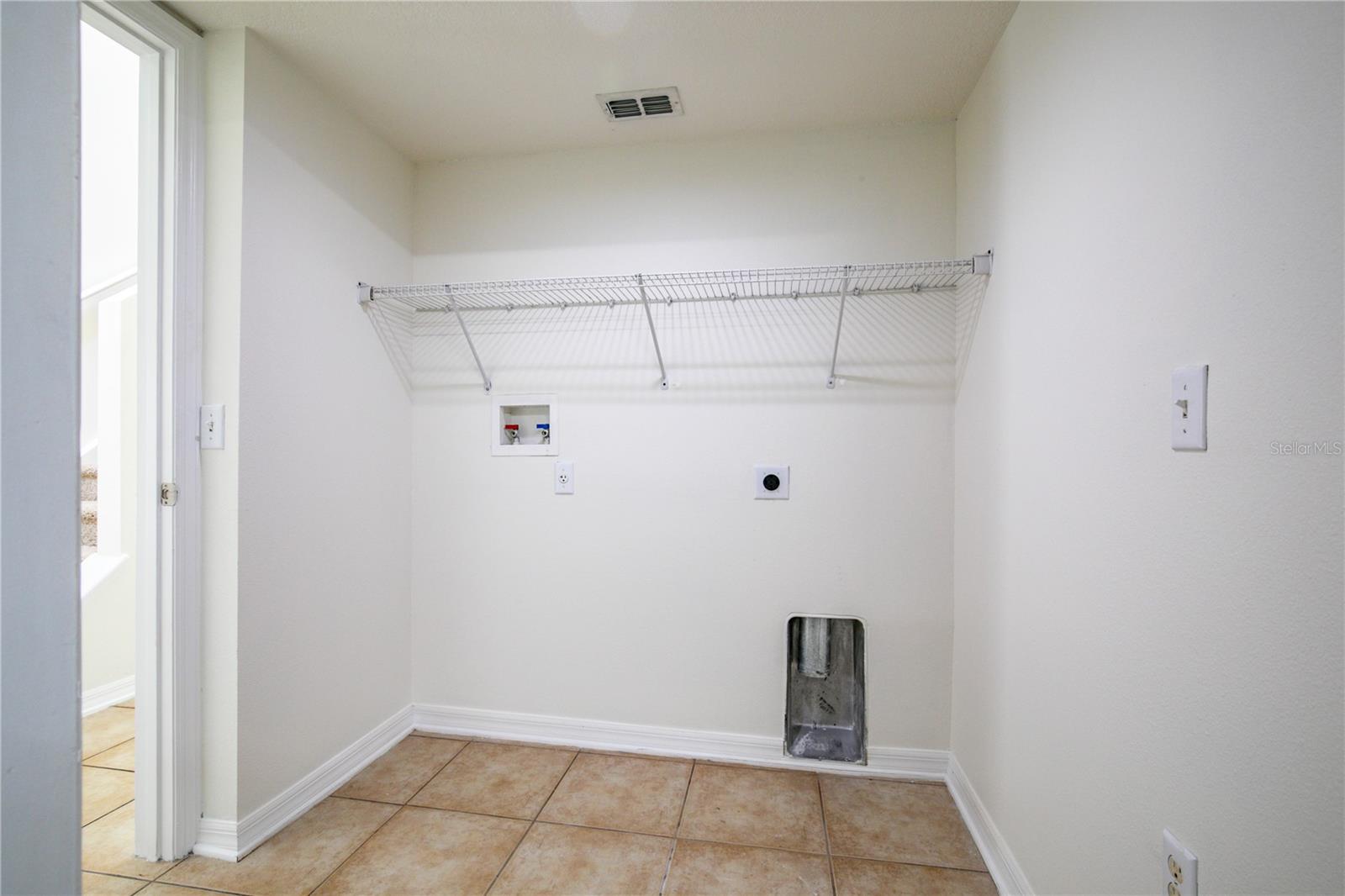 HILLCREST/LK NETTIE - Residential