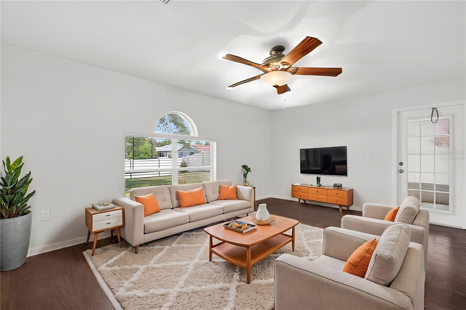 HILLCREST/LK NETTIE - Residential