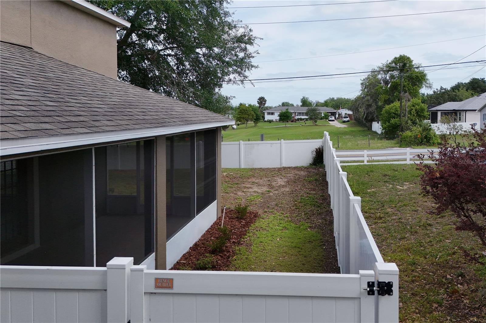 HILLCREST/LK NETTIE - Residential