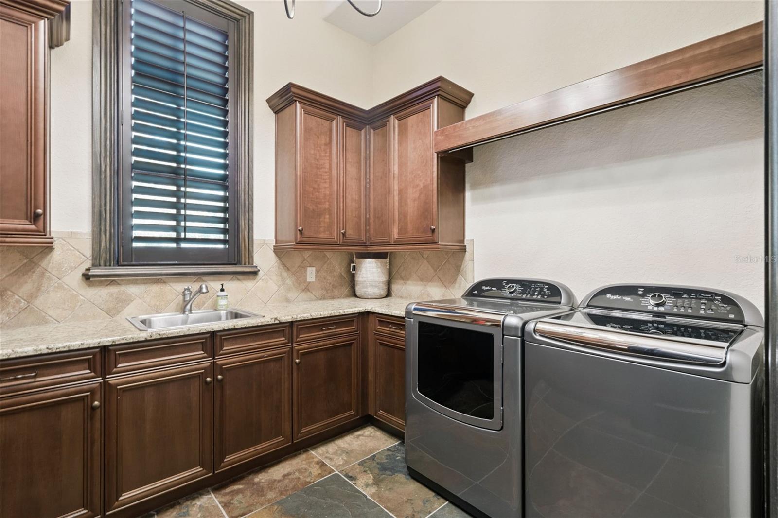 KEENES POINTE 46/104 - Residential