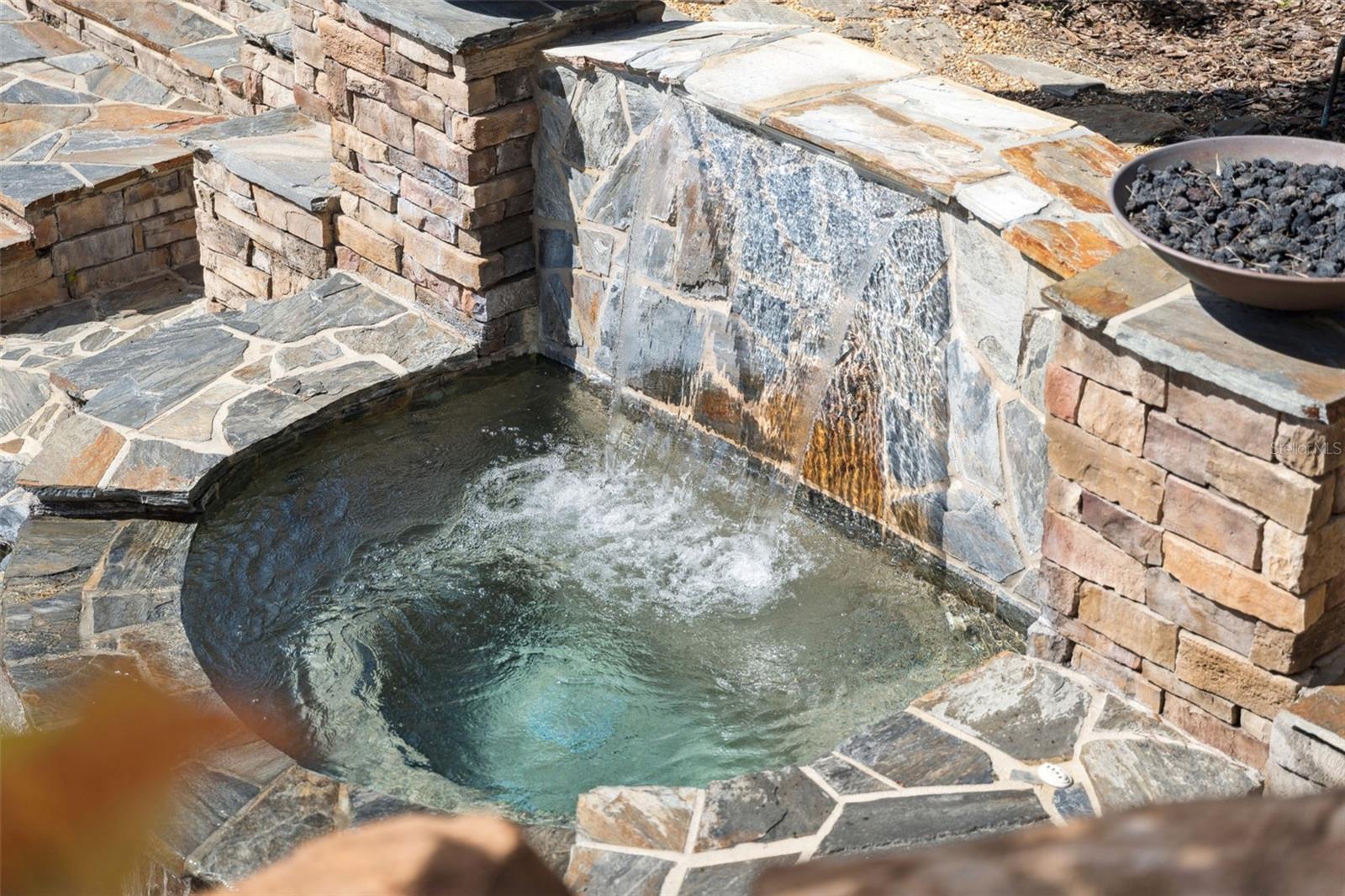 KEENES POINTE 46/104 - Residential