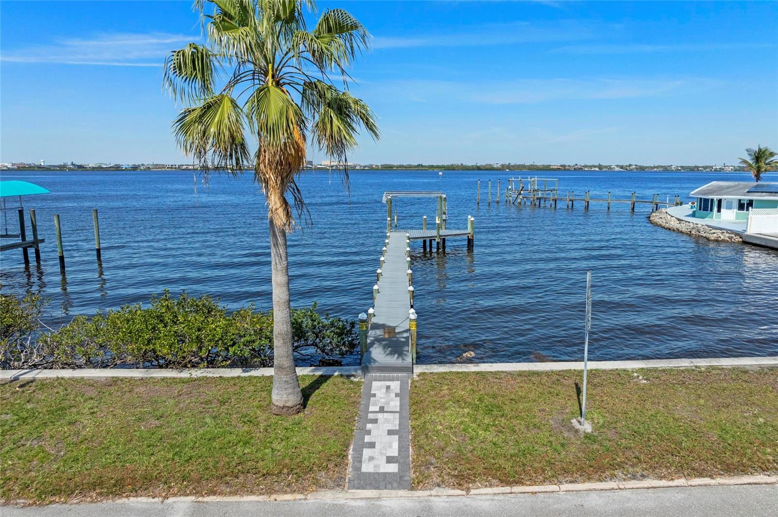 MANATEE GARDENS THIRD SEC - Residential