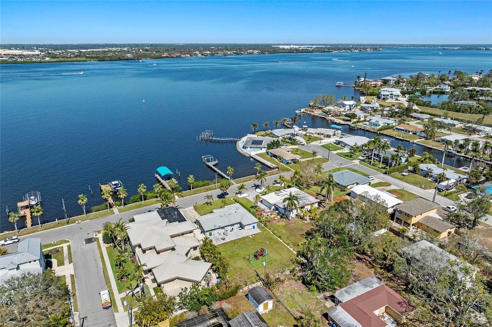 MANATEE GARDENS THIRD SEC - Residential