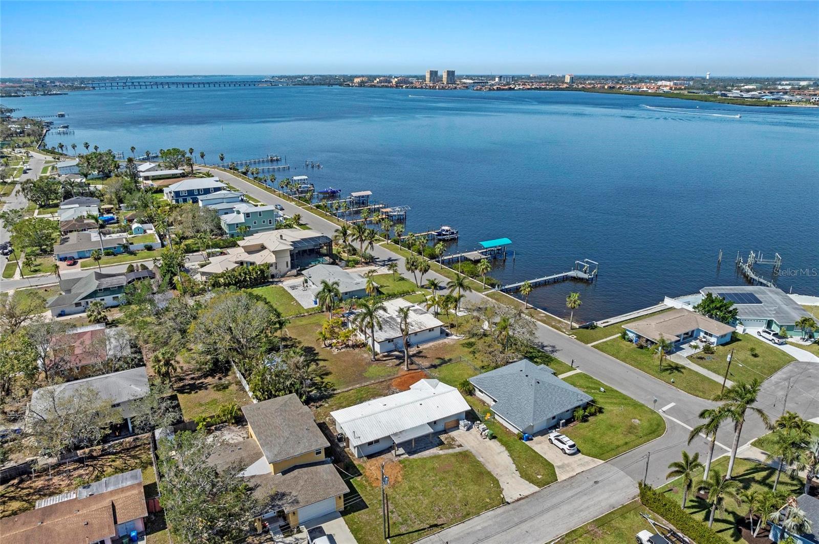 MANATEE GARDENS THIRD SEC - Residential