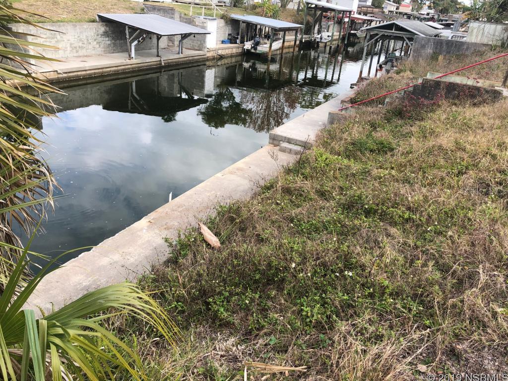 South Waterfront Park - Land