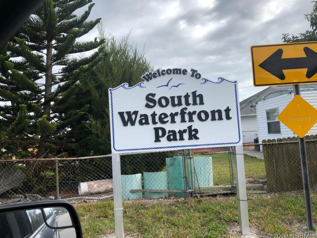 South Waterfront Park - Land