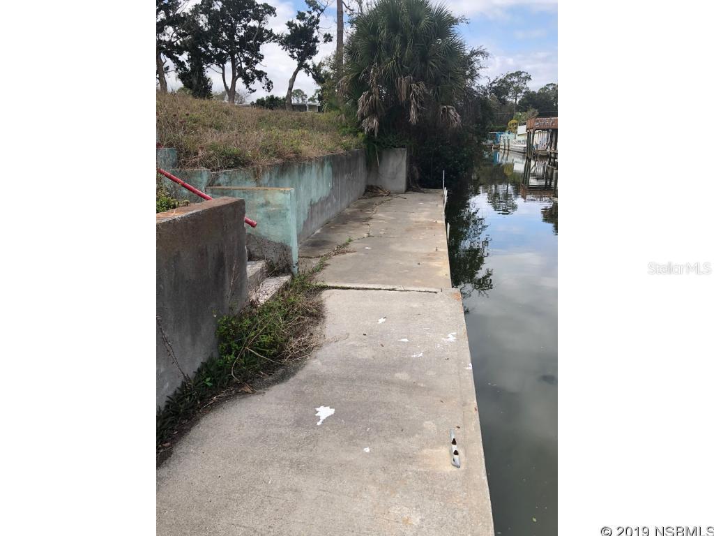 South Waterfront Park - Land