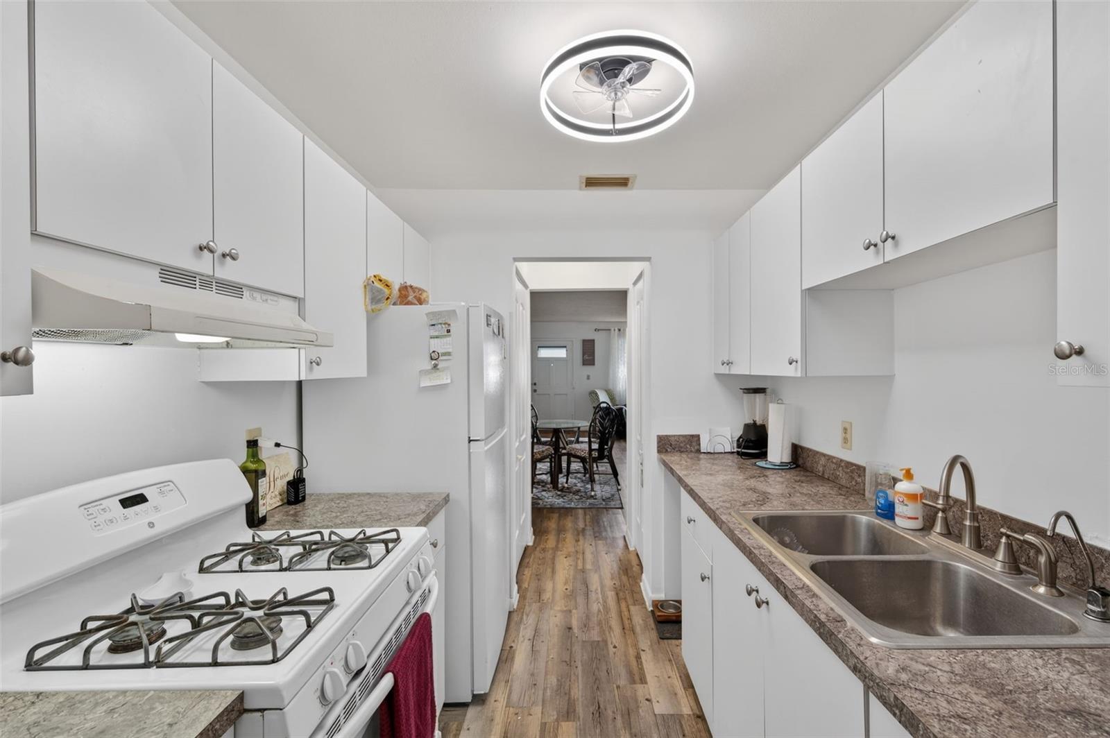 FIVE TOWNS OF ST PETE - Residential