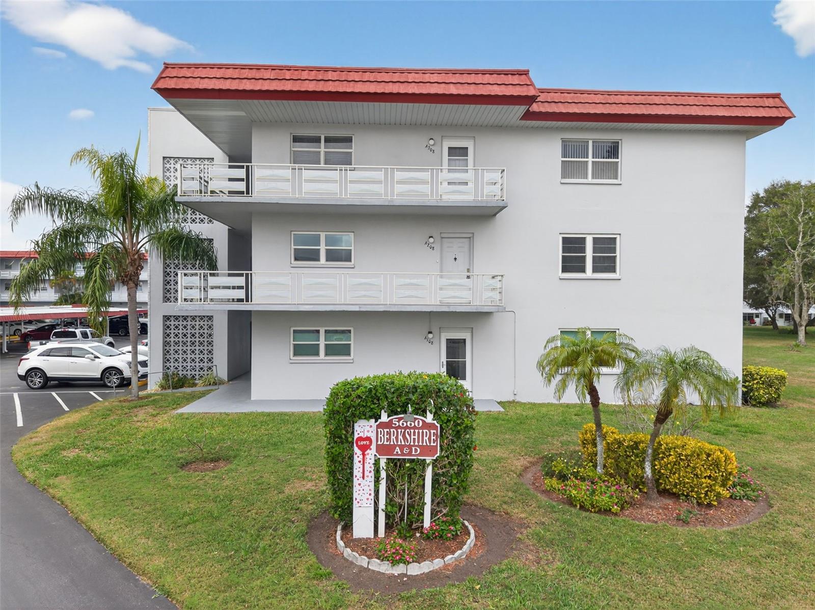 FIVE TOWNS OF ST PETE - Residential