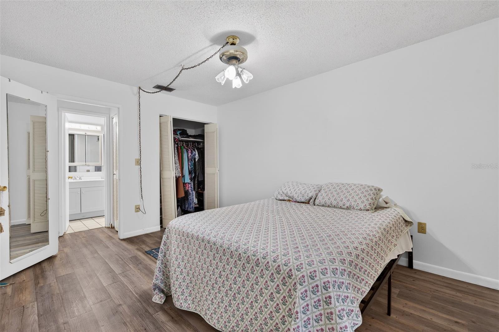 FIVE TOWNS OF ST PETE - Residential