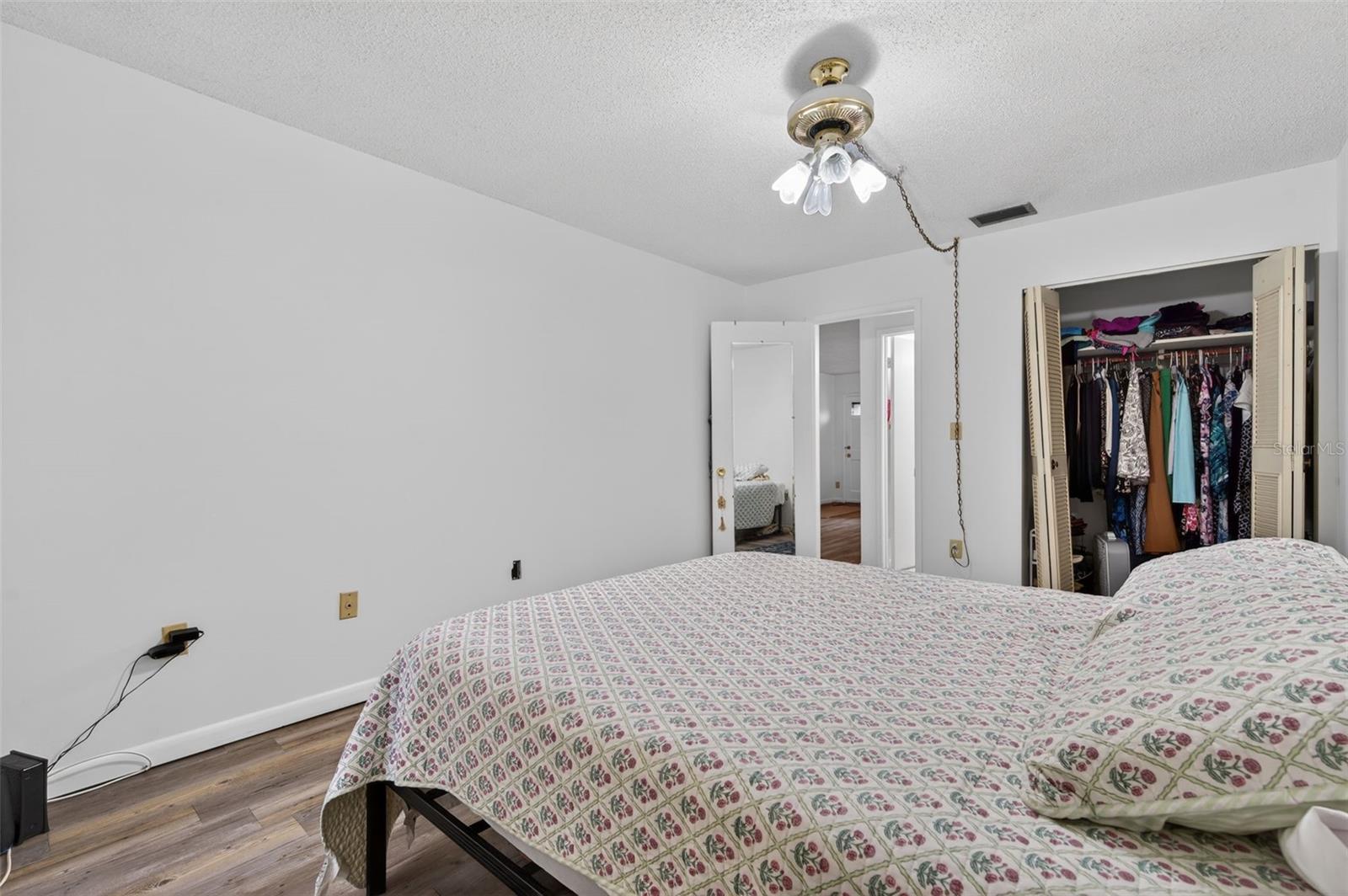 FIVE TOWNS OF ST PETE - Residential