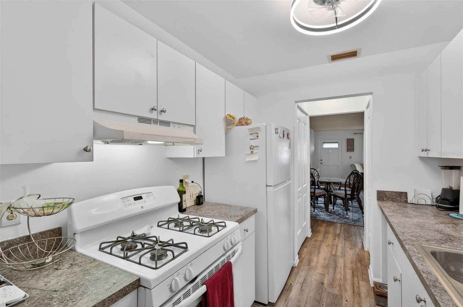 FIVE TOWNS OF ST PETE - Residential