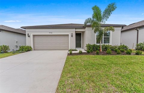 Photo of 9736 Redwood Heights Loop, Thonotosassa, FL 33592 (MLS # TB8378387)