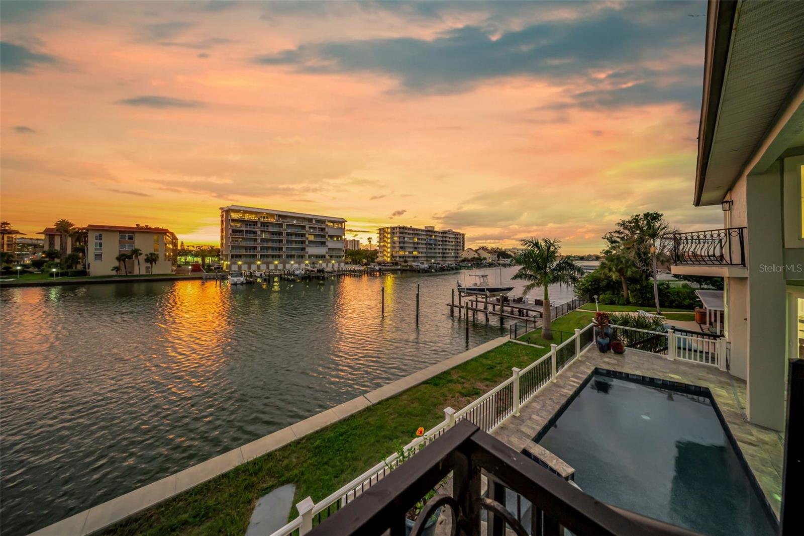 ISLAND ESTATES OF CLEARWATER - Residential