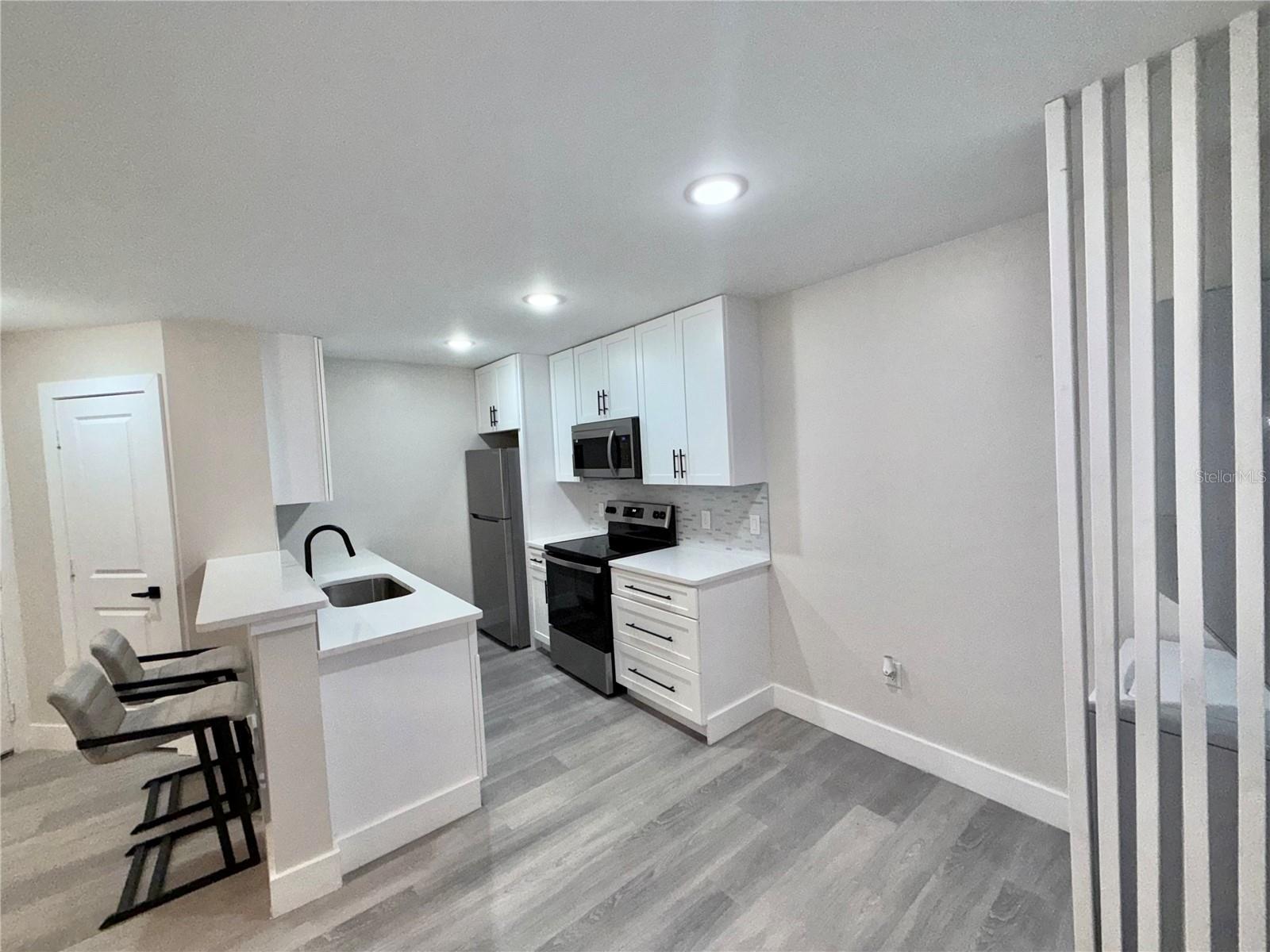 2592 GRASSY POINT DRIVE 106