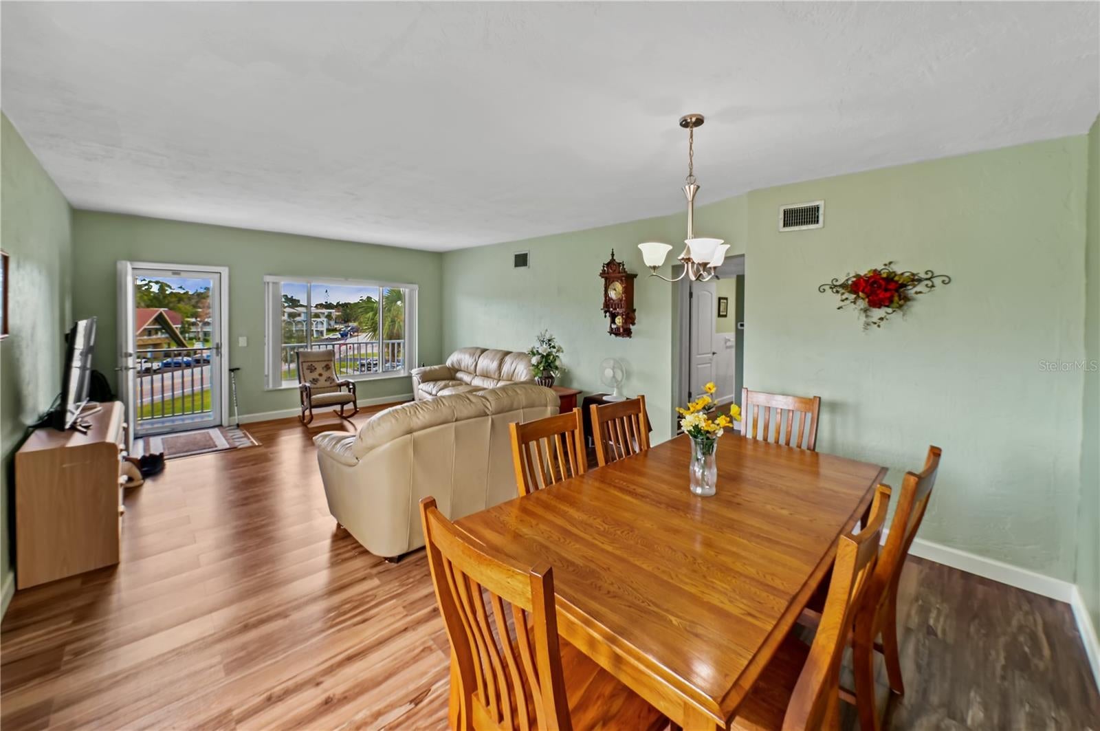 2001 WORLD PARKWAY BOULEVARD 59