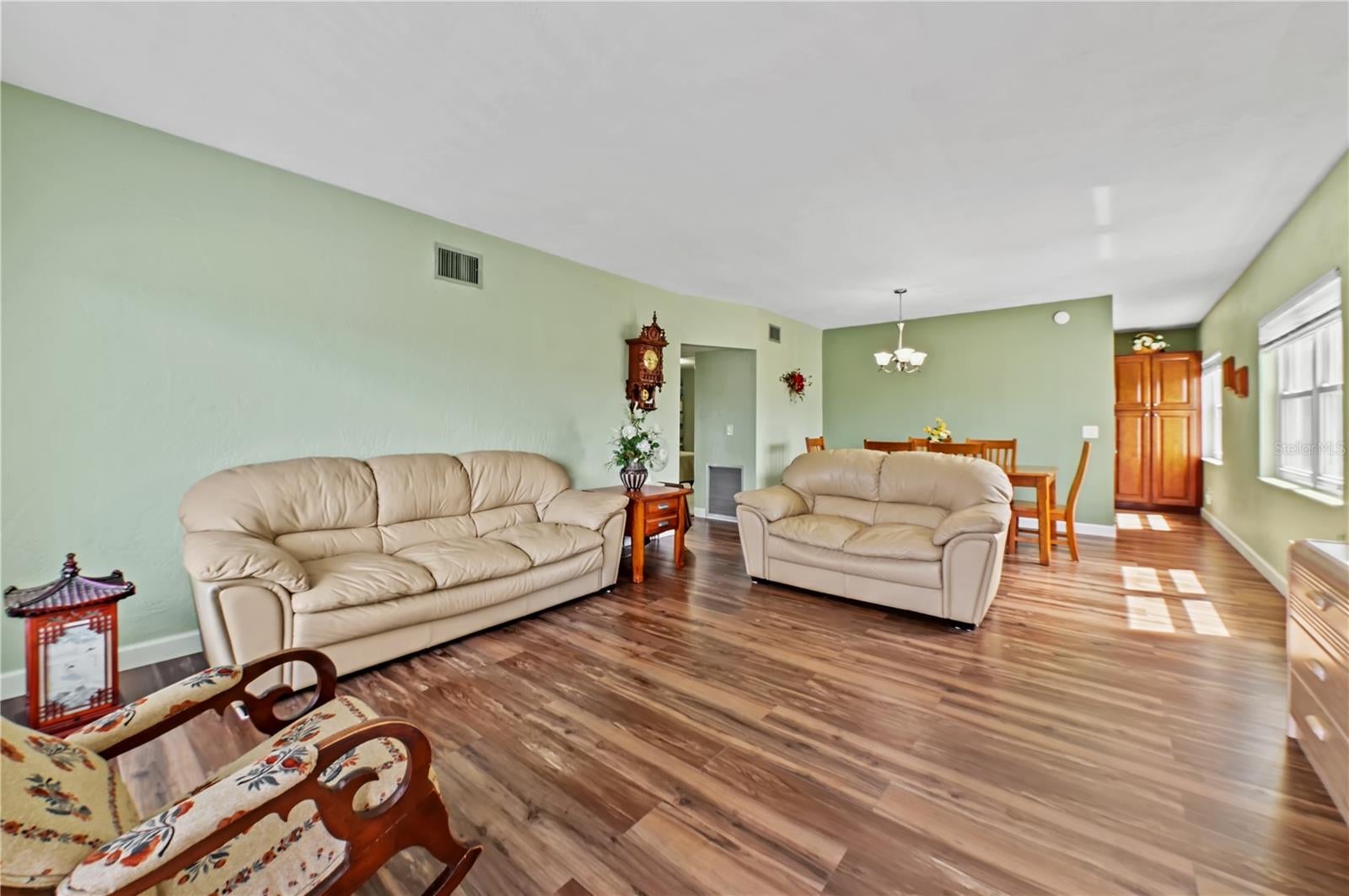2001 WORLD PARKWAY BOULEVARD 59