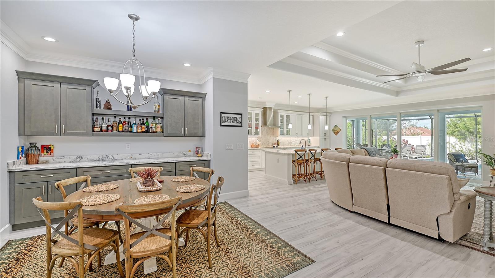 5252 WILLOW LAKE COURT