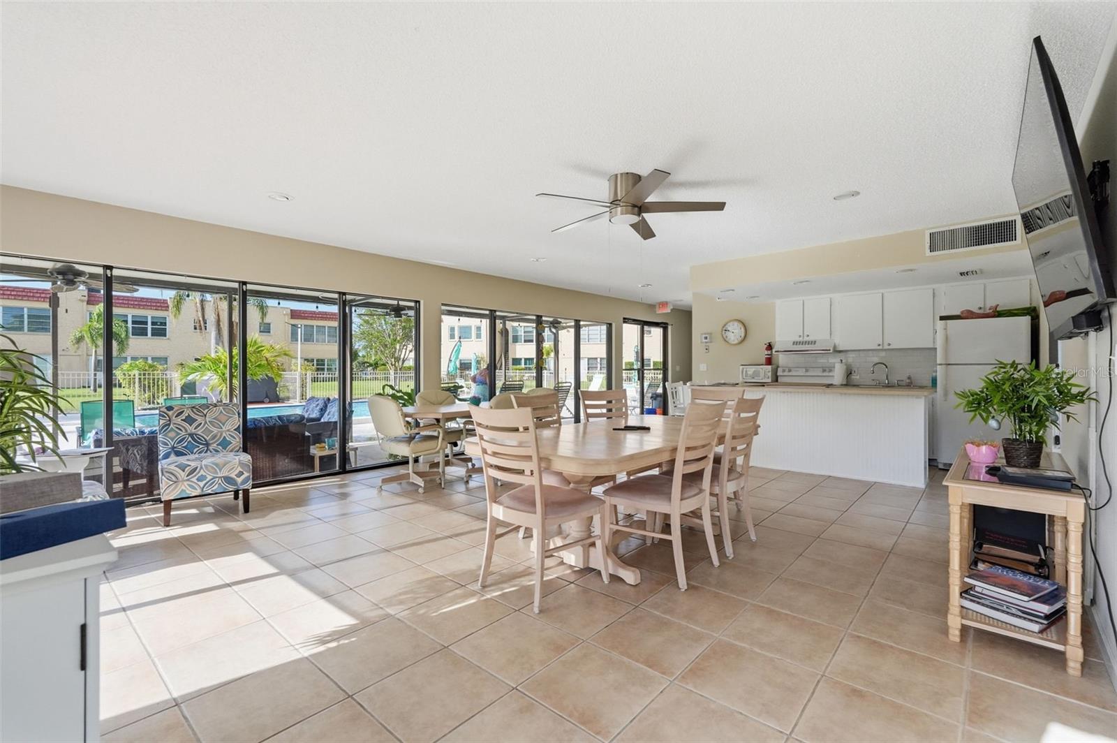 GARDENS THE CONDO - Residential