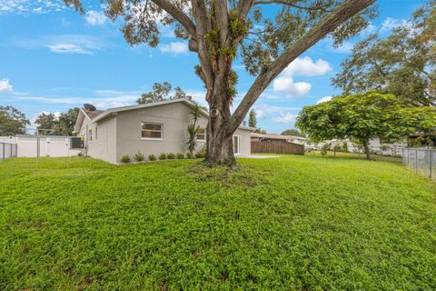 A home in SEMINOLE