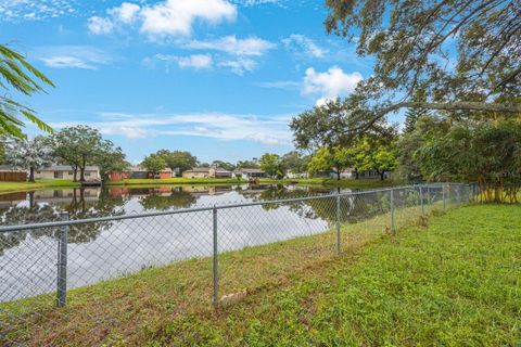 A home in SEMINOLE